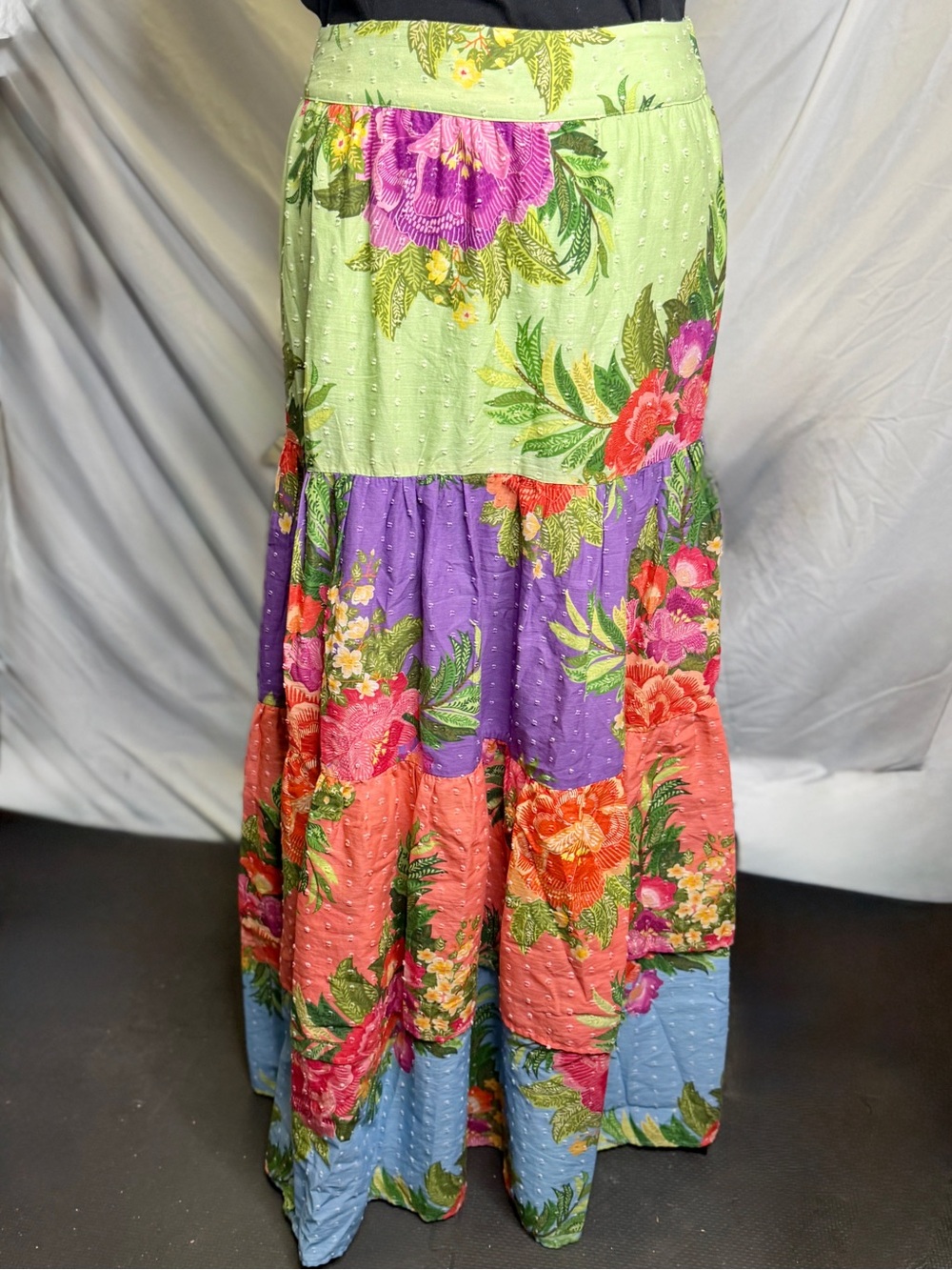 NWT - FARM RIO ANTHROPOLOGIE Green Floral Stripe Tiered Pintuck Maxi Skirt SMALL